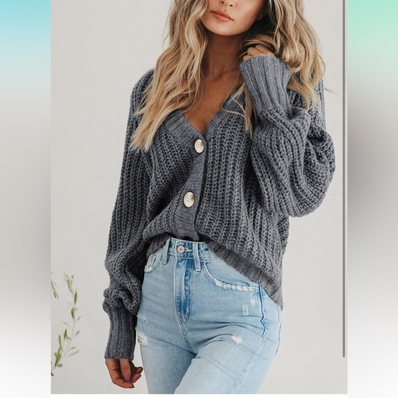 Chunky Knit Open Front Sweater Long Sleeve Button Loose Short Cardigan
8092 - Picture 5 of 6